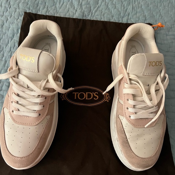 Tod's leather Cream and Pink Lace-Up Sneakers - Picture 1 of 6
